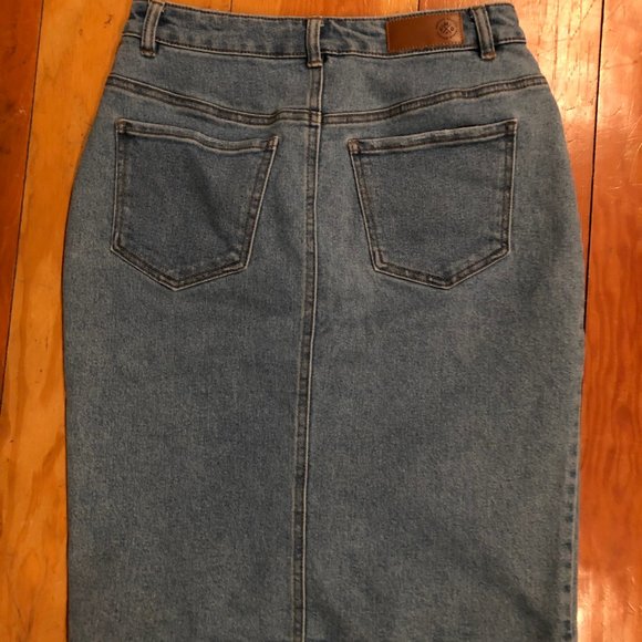 Jean Skirt - Picture 2 of 2